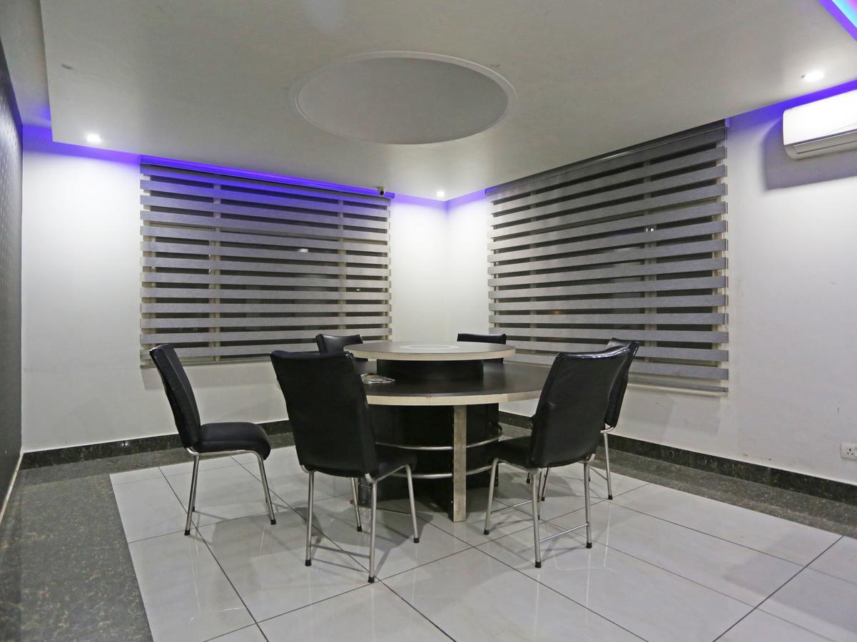 Oyo 4635 Sheetal Hotel Haldwāni Zewnętrze zdjęcie